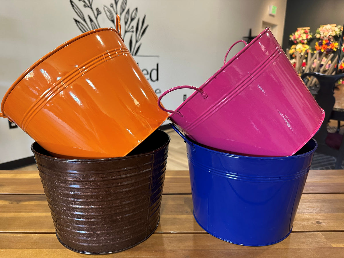 Metal Pot Cover - 9" mum