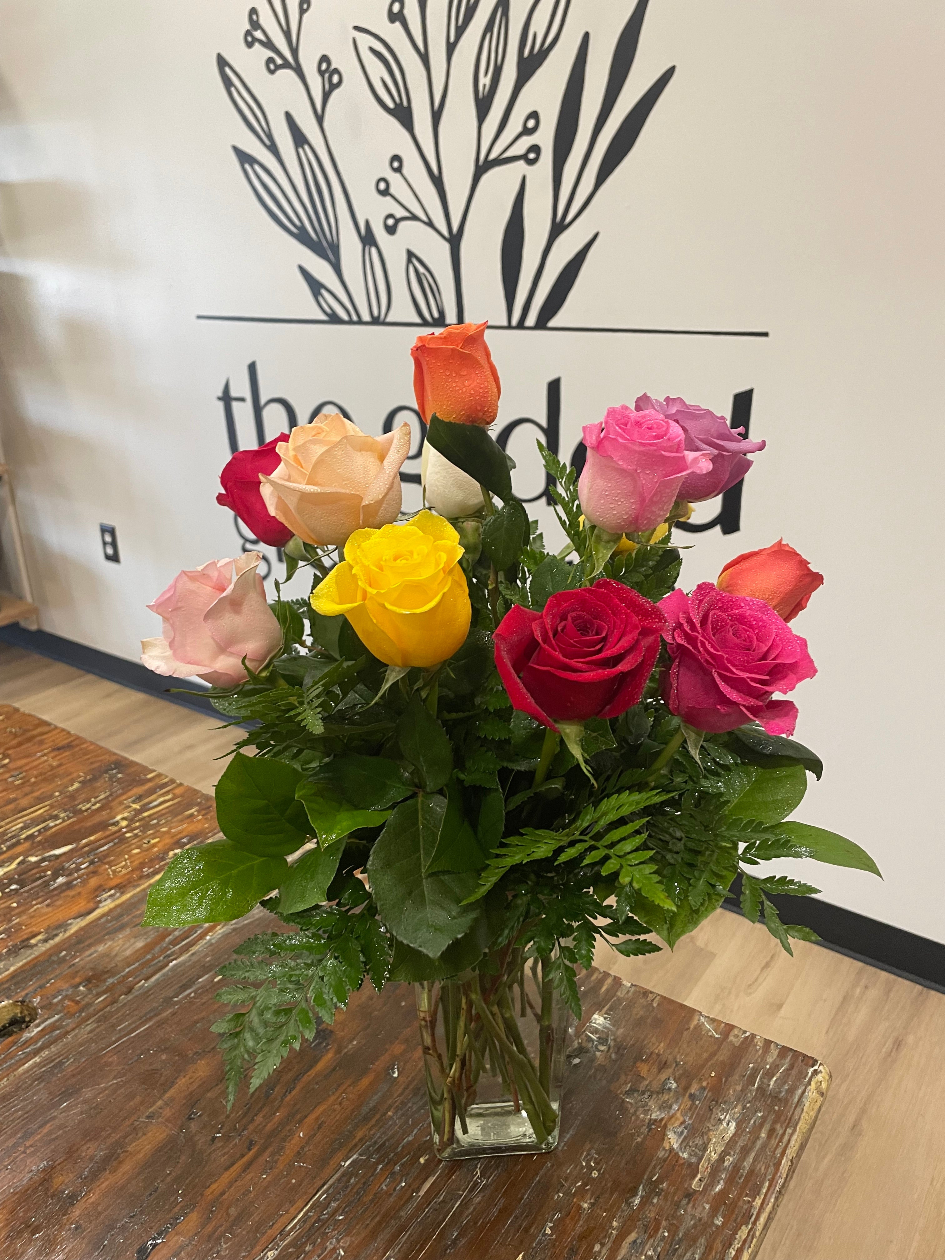 Dozen Assorted Roses – The Gilded Greenhouse