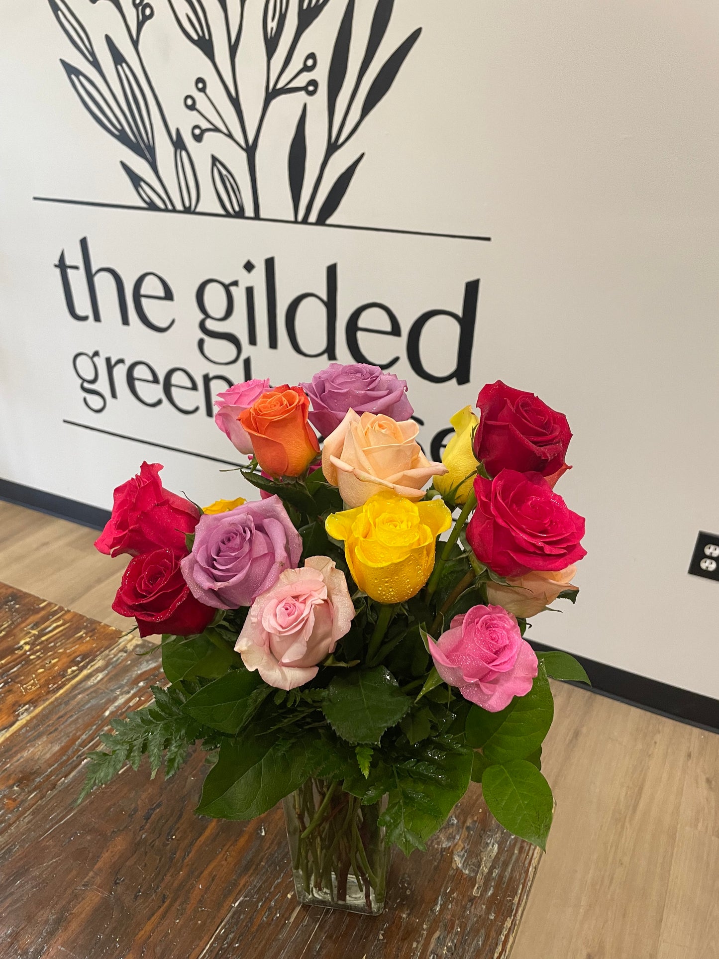 18 Assorted Roses